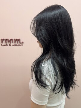 ルーム シンサイバシ(room shinsaibashi) ☆EMI☆ 韓国ブルーブラックレイヤースタイル