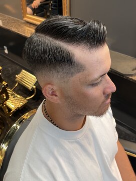 キングスマントーキョー 立川北口店(KINGSMAN TOKYO) アップバング / ツーブロック / スキンフェード 【立川】