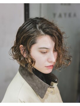 ウェーブボブ×ハイライトカラー