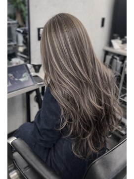 ロア(LoA) highlight × baige