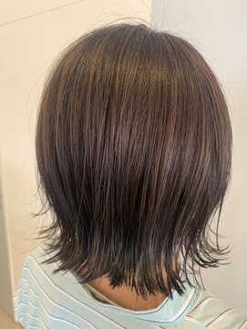 ニナル(Ninal) 『ラベンダーアッシュ×アドミオカラー』切りっぱなし外はねボブ