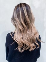 アイティーバイアルバム 下北沢店(IT by ALBUM)&nbsp;バレイヤージュ_アースカラーくびれヘアツートンカラー_ba369801