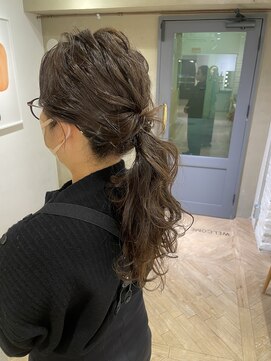 ローレン(LOREN) 【LOREN】ふわふわポニーテール