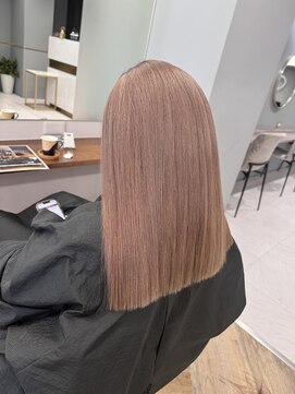 シカ 神戸三宮元町店(Cica) ピンクベージュ ミルクティーベージュ ブリーチ 三宮 元町