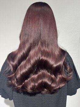アリュメ 三重鈴鹿店(allum)の写真/しなやかでツヤ感あふれる美髪に…＊ダメージレベルに合わせて商材を選定。髪本来の美しさを引き出します◎