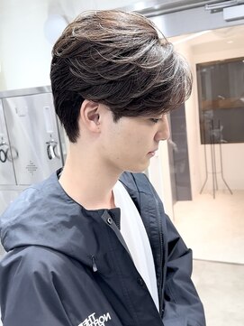 リベル(LIBER) センターパート/毛流れヘア/刈り上げなし/メンズカット/八王子