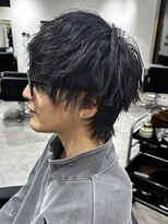 ヒュイル バイ ニアウ(Hwyl by Niau) メンズマッシュウルフニュアンスパーマツイストスパイラルパーマ