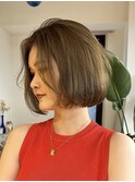 オリーブベージュ
