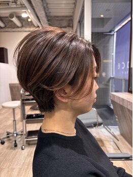 パーチェヘアー(pace hair)の写真/【栄/矢場町徒歩5分】髪に優しい《pace》のグレイカラー。大人女性に嬉しい、艶やかで美しい髪色に！
