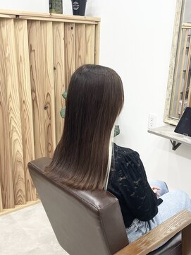 ホンネ(honne.) イヤリングカラー×ホワイト