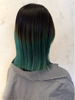 ソル(S.O.L)の写真/透明感だけでなく色持ち&ダメージレスも叶うサロン<Ｓ．Ｏ．Ｌ>貴方に合う薬剤を選定し希望のカラーへ導く!