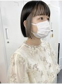 インナーカラー シルバーベージュ ミニボブ