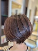 ショートボブ
