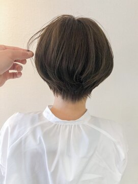 コマド(Comado) 【春スタイル★Check★】今っぽやわらか丸みショート