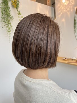 ベコホーム(BE CO HOME) シンプル透明感ボブスタイル
