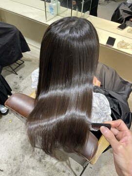 ロロ(ro-ro) 【恵比寿 ro-ro】艶、反射率最大級潤艶髪質改善トリートメント