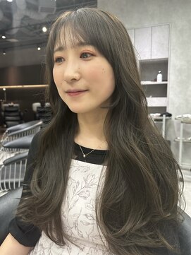 シティ(CITY) お顔周りレイヤーカット×オリーブベージュ 【CHICA】