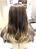 グラデーションカラー　ミルキーベージュ