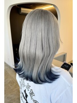 リーラ(Lila) ホワイトシルバー×裾カラー×ネイビー