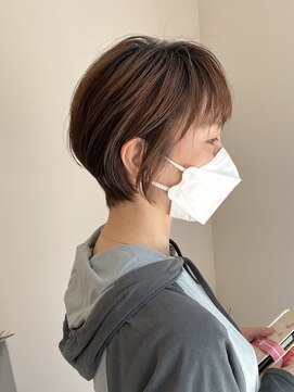 リノア 鵠沼海岸(LINOA) デザインカラー/レイヤーカット/ウェットヘア/オリーブベージュ