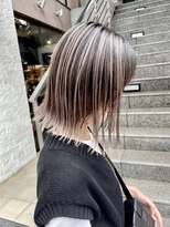 乾かすだけでキマる髪/馴染むハイトーン外ハネボブハイライト