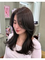 ジーエヌエム ゴニアンドムジン(G.N.M GUNHEE&MUJIN)&nbsp;オリーブグレージュ