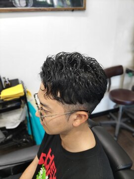 アゲイシ(hair club AGEISHI) くせ毛をいかした２ブロックスタイル