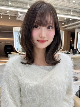 マシェリー バイ ロンド 金山(Ma cherie by Lond) ミディアムレイヤー外ハネ