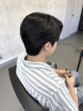 ブースト(BOOST) 襟足ありセンターパート×ニュアンスパーマ