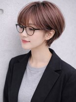 ガーディナ(Gardina)&nbsp;アッシュカラー ハンサムショート 大人ボブ 顔周りカット
