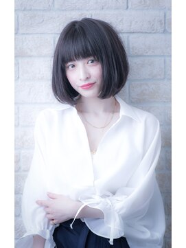 エルデ ナインズ ヘアー スタンド 川口店(elde 9's HAIR STAND) 大人かわいいグレージュひし形シルエットエアリーボブ