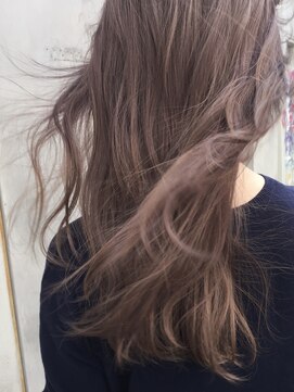 マギー(Magie) ラベンダーベージュ