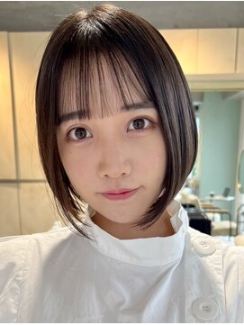 ティア(Tia.) (ボブヘア/髪質改善トリートメント/縮毛矯正/グレージュ)