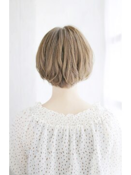 ヴィチーノプラスエヌ(VICINO+n) 20代30代40代　見た目も気分もアガるボブ【瀬田】