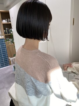 オーシャン(Ocean) ［Ocean Hair&Life 水田成美］黒髪ナチュラルセンター分けボブ☆