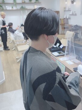 モリオフロムロンドン 松戸店(Morio from London) 【松戸 岩口】ふんわりバング刈り上げハンサムショート