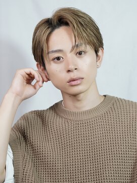 オーシャントウキョーシブヤ(OCEAN TOKYO shibuya) ハイトーンセンターパート　ミルクティーベージュ