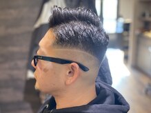 スタイルのアクセントに◎ワンポイントラインもおすすめ！