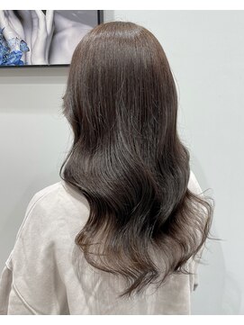 アリュア(Allure) 必見!オリーブグレージュ