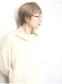 天神【BIRTH】くすみベージュ×耳かけマッシュショート　3