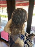 アッシュベージュ