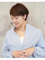 アイスバーグ(eyesburg)&nbsp;20代30代ひし形レイヤーショートマロンベージュ大人ショート