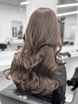 シー 池袋(SHE) ヘーゼルベージュ