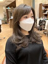 ミディアムレイヤー 顔まわりカット オリーブベージュ 銀座
