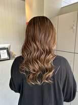 エイト 沖縄豊崎店(EIGHT toyosaki)&nbsp;【EIGHT 豊崎】お客様スタイル_［白髪ボカシのハイライト］