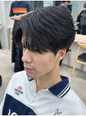 フェザーパーマ×センターパートで大人っぽいスタイリング◎