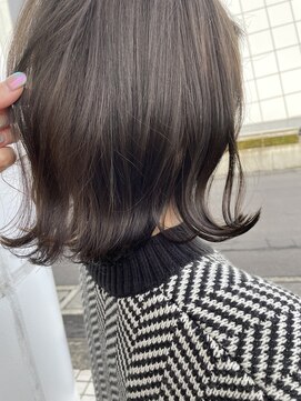 ジップ 緑店(zip) 透明感アッシュグレージュ×20代カジュアル可愛い