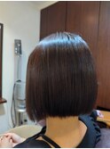 前下がりボブ　