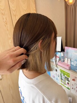 ウィタ(wita.) インナーカラー/ベージュ/ショートボブ