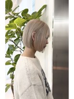 オン(on.)&nbsp;ハイトーン　ミニボブ　ブリーチ